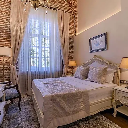 Cunda Callisto Despot Evi 12 Yas Ve Uezeri Hotel