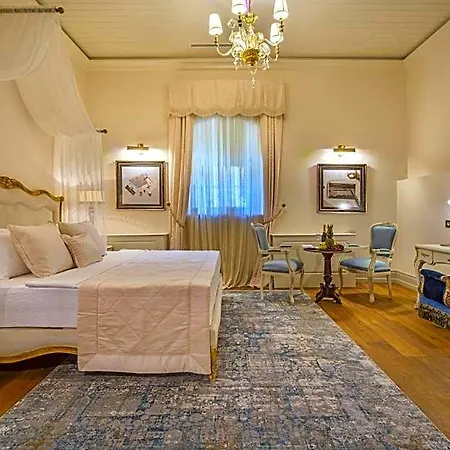 Cunda Callisto Despot Evi 12 Yas Ve Uezeri Hotel