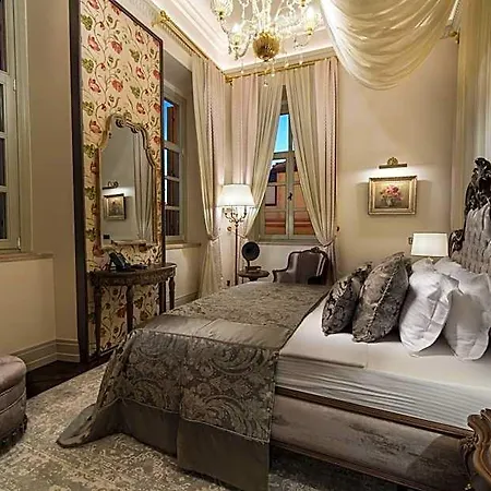 Cunda Callisto Despot Evi 12 Yas Ve Uezeri Hotel 2*