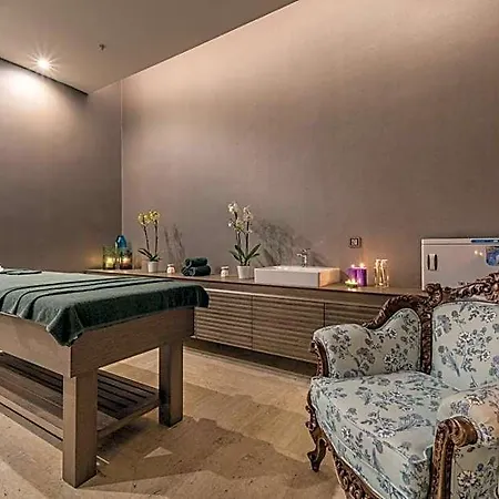 Hotel Cunda Callisto Despot Evi 12 Yas Ve Uezeri 2*