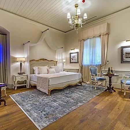 Cunda Callisto Despot Evi 12 Yas Ve Uezeri Hotel