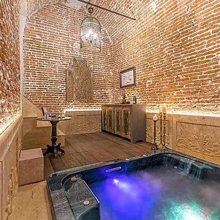 Hotel Cunda Callisto Despot Evi 12 Yas Ve Uezeri