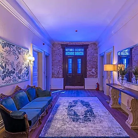 Hotel Cunda Callisto Despot Evi 12 Yas Ve Uezeri