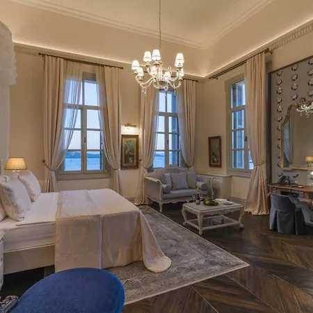 Hotel Cunda Callisto Despot Evi 12 Yas Ve Uezeri Cunda